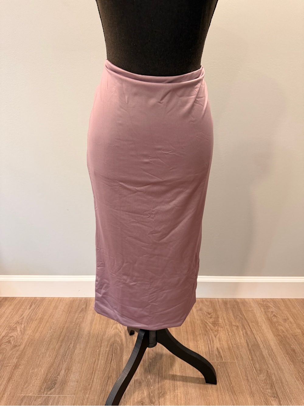 Women’s Mauve Pencil Skirt NWT